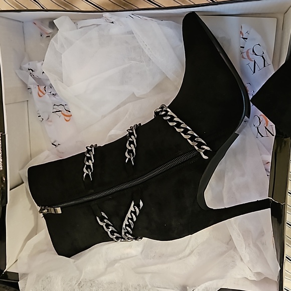 High heels - Picture 1 of 5